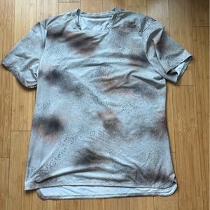 Lululemon license to train running tee